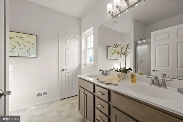 $464,900 | Lincolnshire Street, Unit A, Oxford, PA 19363