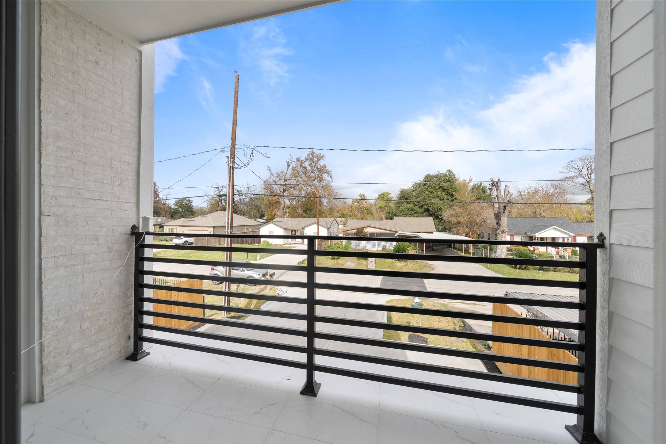 7220 South Hall Street, Unit B Houston, TX 77028 - Photo 18 of 34 a view of outdoor space with city view