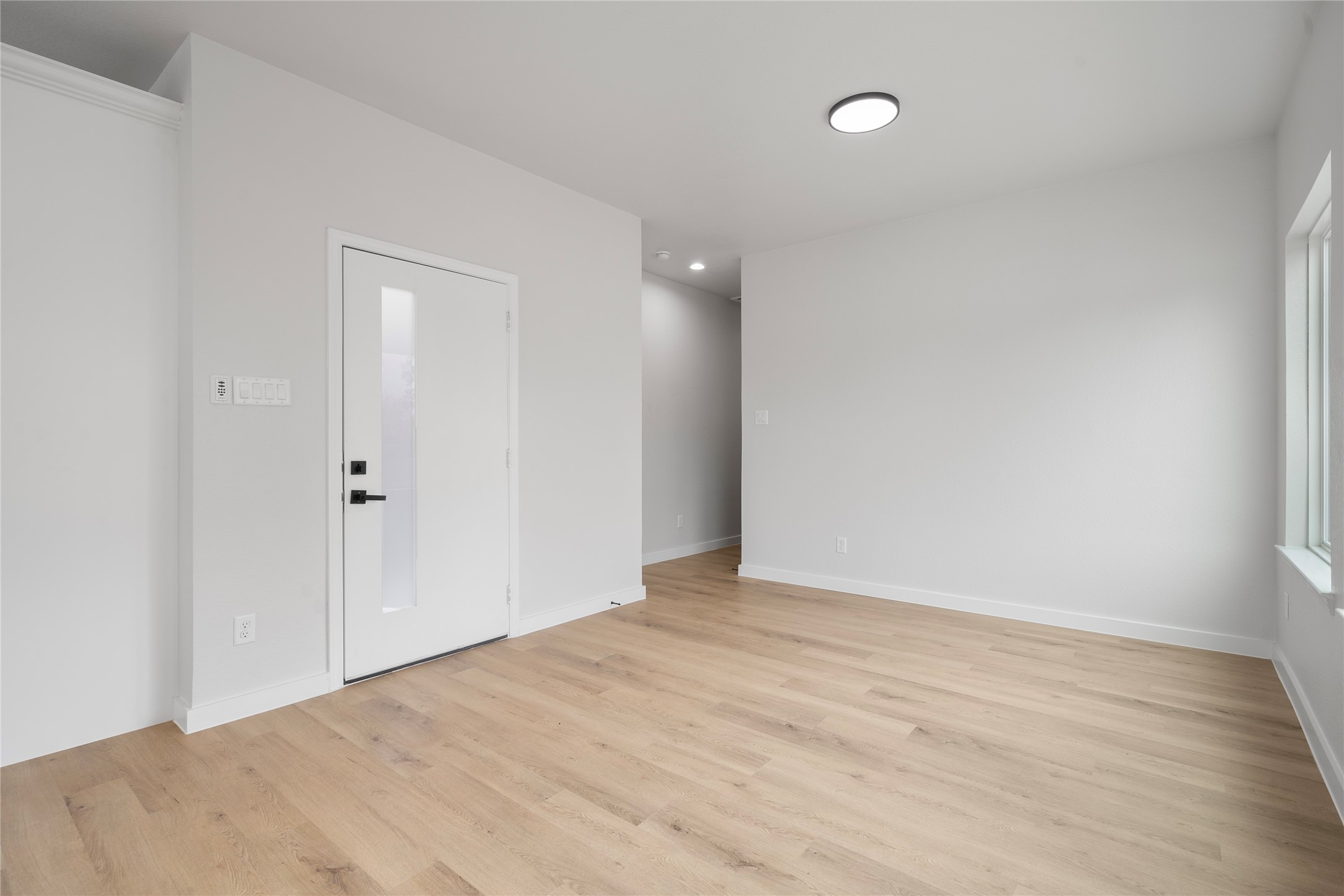 7220 South Hall Street, Unit B Houston, TX 77028 - Photo 6 of 34 a view of an empty room