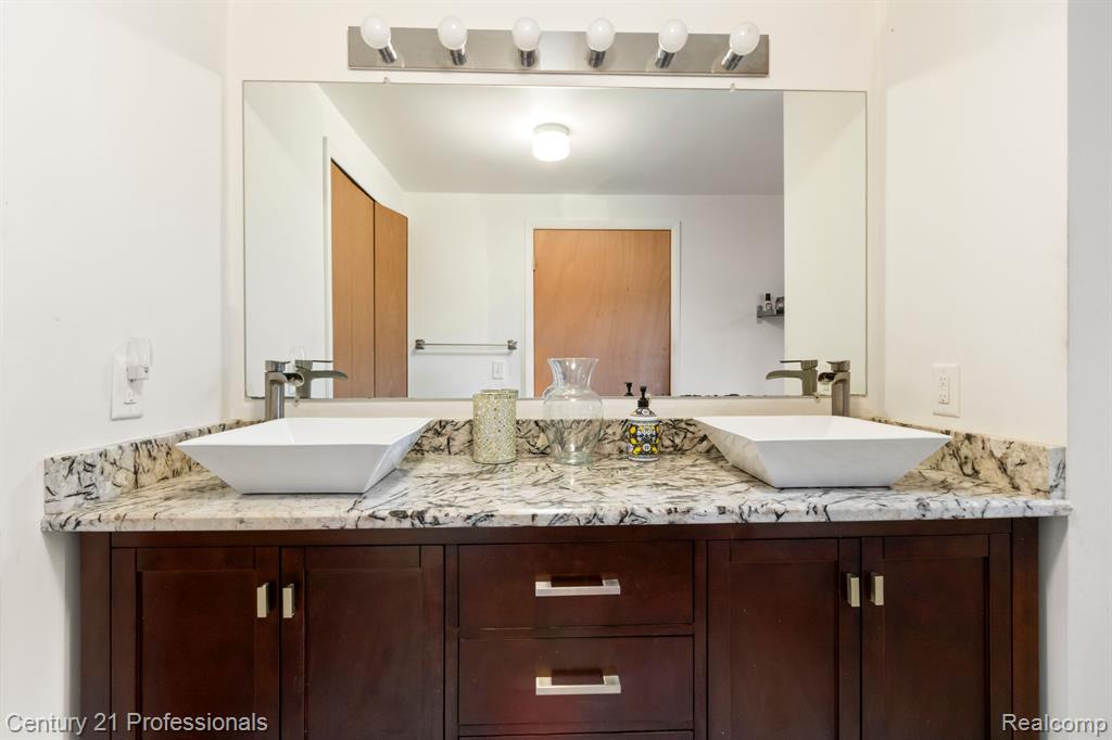 28664 West 12 Mile Road Farmington Hills, MI 48334 - Photo 26 of 49