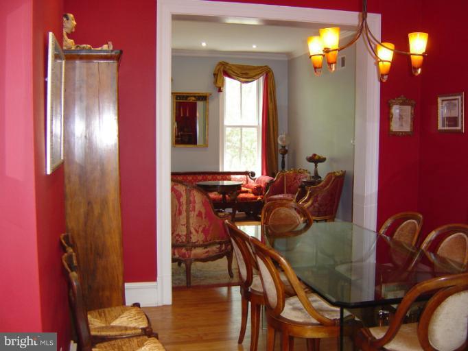 602 A Street Northeast Washington, DC 20002 - Photo 2 of 30 Living Room