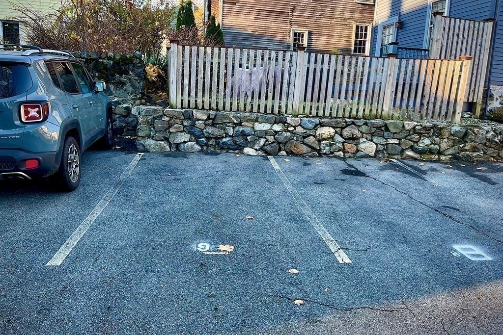 8 Franklin Street, Unit 10 Marblehead, MA 01945 - Photo 11 of 12