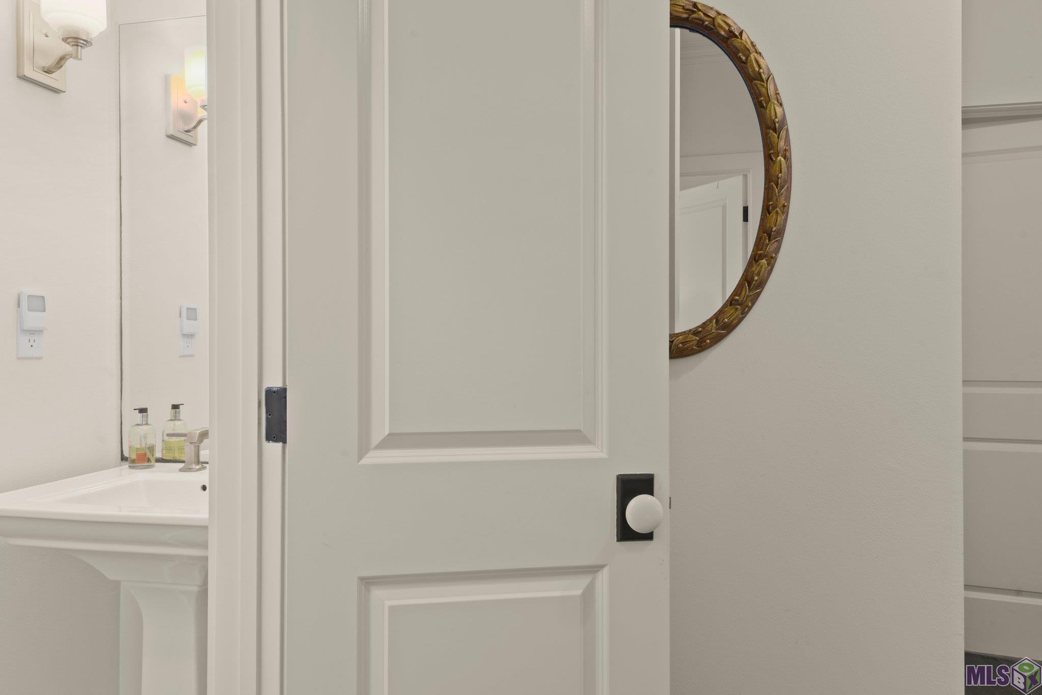 4348 Claycut Road Baton Rouge, LA 70806 - Photo 29 of 44 Powder Room