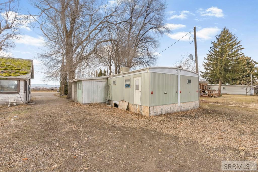 5571 East Iona Road Iona, ID 83427 - Photo 20 of 33 Manufactured Home Back Exterior