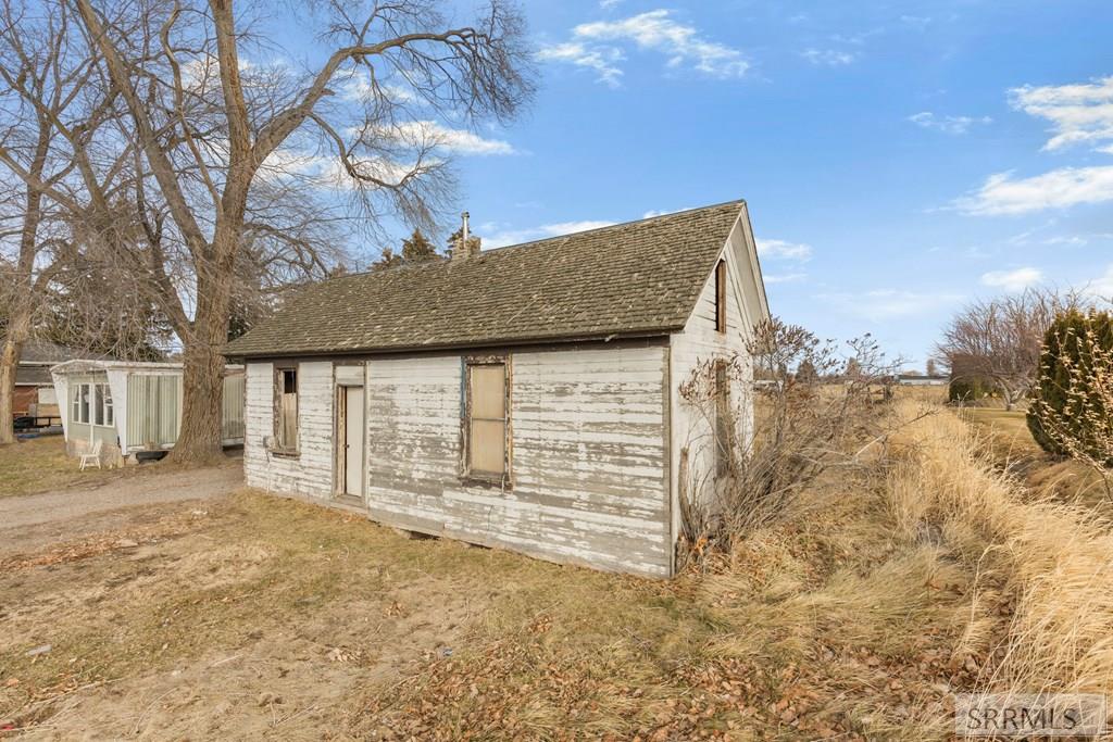 5571 East Iona Road Iona, ID 83427 - Photo 23 of 33 House Front Exterior