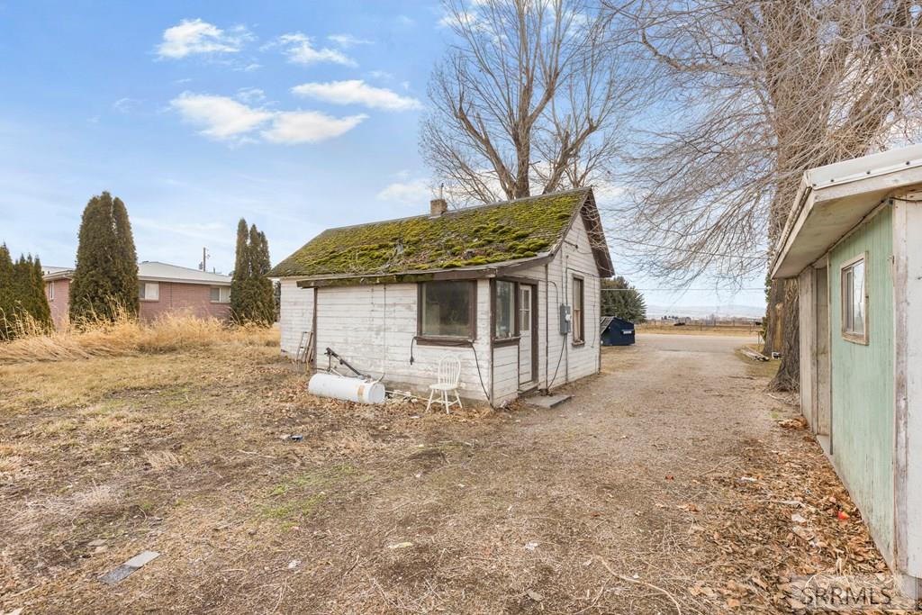 5571 East Iona Road Iona, ID 83427 - Photo 25 of 33 House Back Exterior