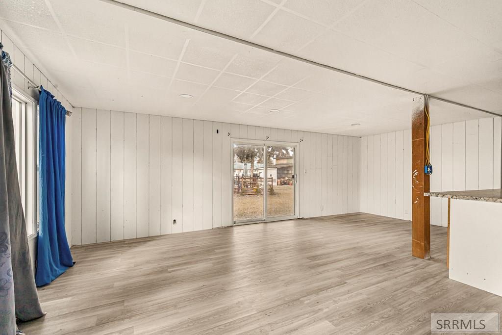 5571 East Iona Road Iona, ID 83427 - Photo 4 of 33 Living Room