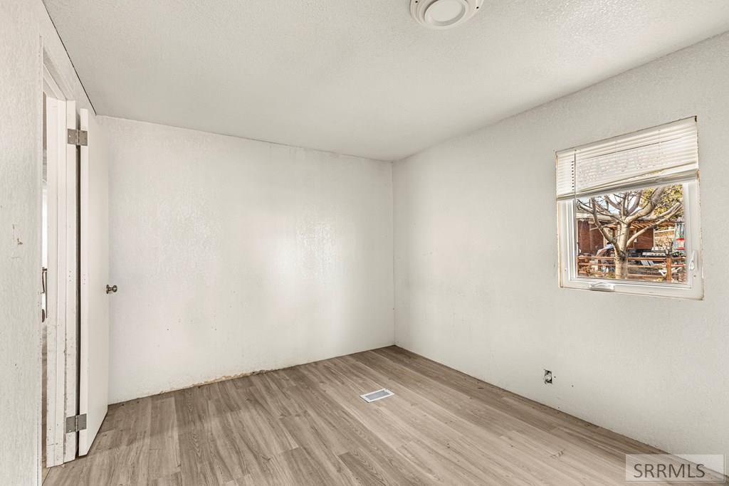 5571 East Iona Road Iona, ID 83427 - Photo 9 of 33 Bedroom 1