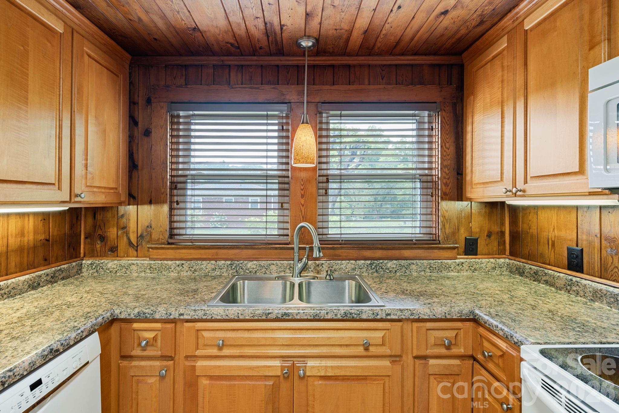 191 Thompson Road Rutherfordton, NC 28139 - Photo 6 of 33
