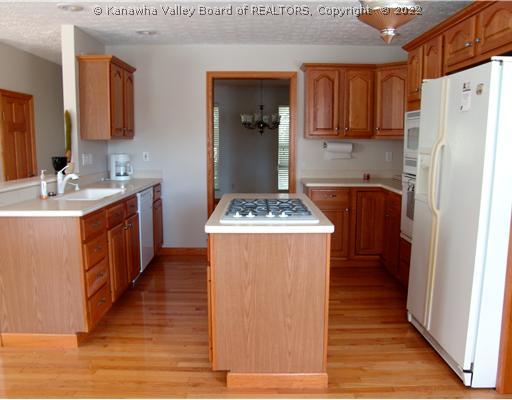 2015 Mount Vernon Road Hurricane, WV 25526 - Photo 3 of 14 Kitchen.