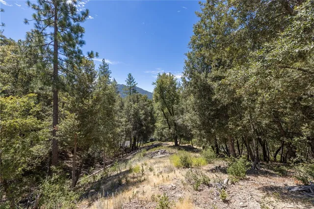 $151,700 | 8 North Cedar Vista Circle North, Bass Lake, CA 93604
