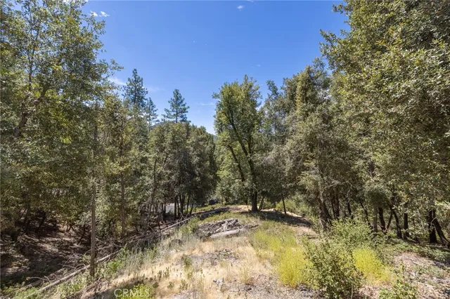 $151,700 | 8 North Cedar Vista Circle North, Bass Lake, CA 93604