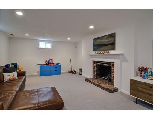 24 Royalston Road Wellesley, MA 02481 - Photo 18 of 23