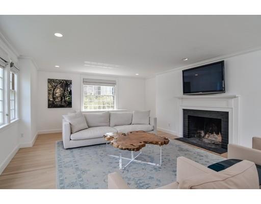 24 Royalston Road Wellesley, MA 02481 - Photo 3 of 23