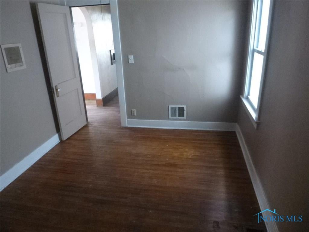 1833 Mansfield Road Toledo, OH 43613 - Photo 16 of 18 Gallery Image 16