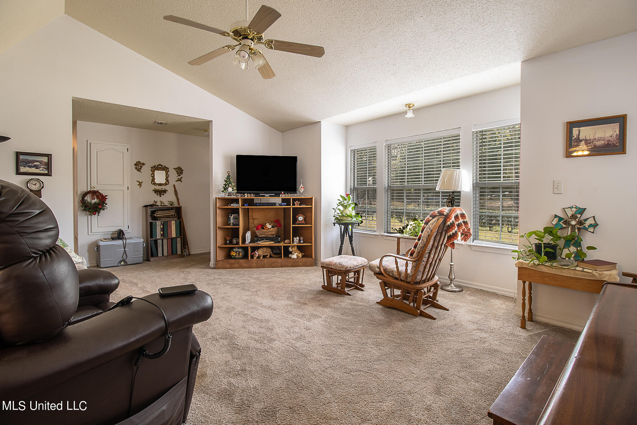 56 Timber Ridge Road Wiggins, MS 39577 - Photo 3 of 22 Living Room