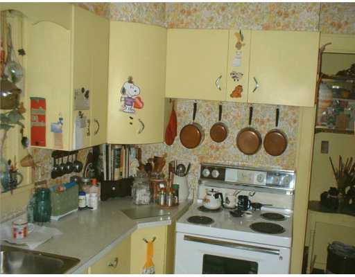 2040 Mercer Road New Brighton, PA 15066 - Photo 4 of 6 Kitchen.