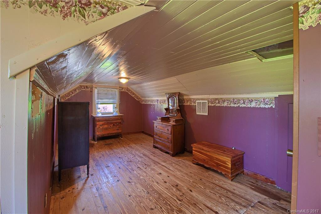 1174 Jackson Loop Road Flat Rock, NC 28731 - Photo 13 of 24 Gallery Image 13