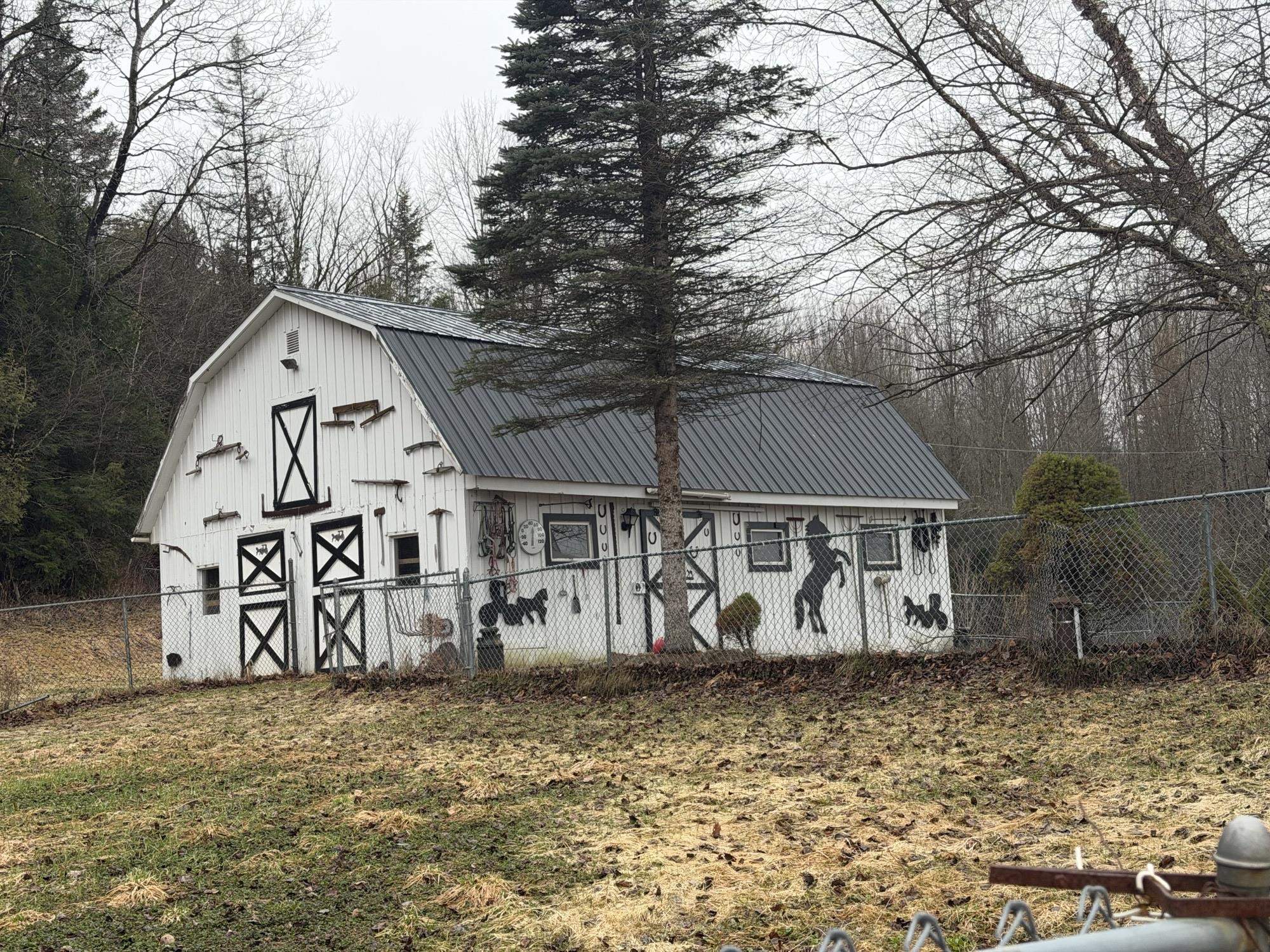3724 Highway 105 Derby, VT 05829 - Photo 5 of 30