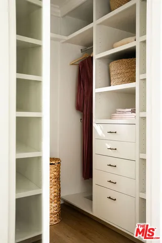 $1,997,000 | 1967 Myra Avenue, Los Angeles, CA 90027