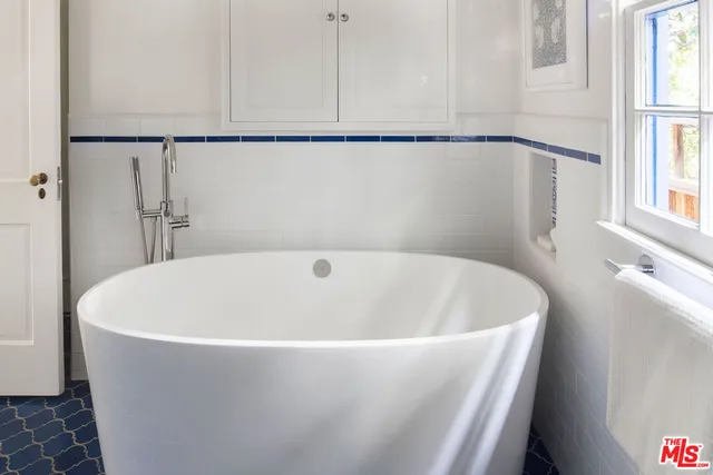 $1,997,000 | 1967 Myra Avenue, Los Angeles, CA 90027