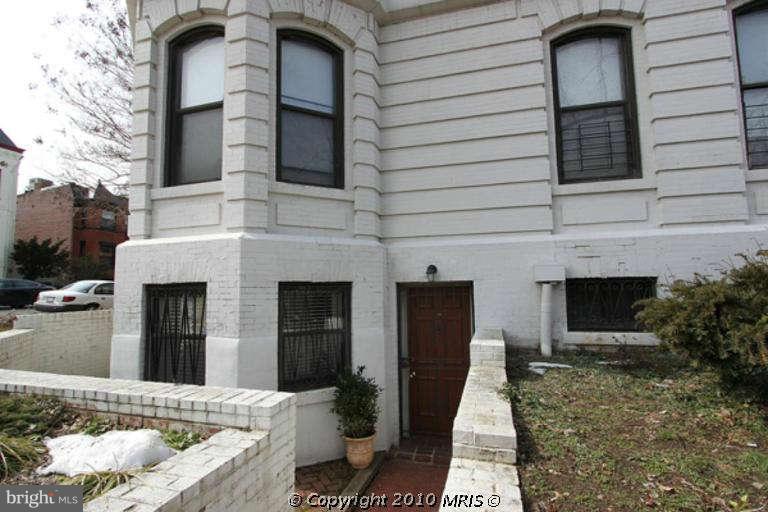 520 E Street Northeast, Unit 11 Washington, DC 20002 - Photo 3 of 14 Exterior (Rear)