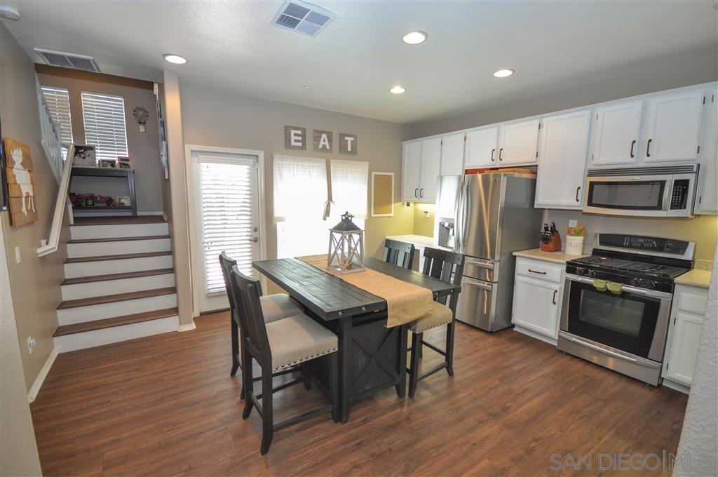 6276 Menlo Court Riverside, CA 92504 - Photo 8 of 25