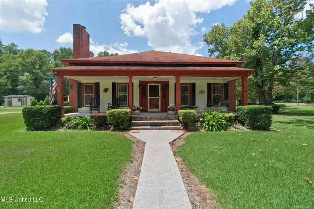 $299,000 | 557 Old Highway 49, Seminary, MS 39479