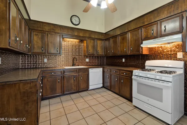 $289,000 | 557 Old Highway 49, Seminary, MS 39479