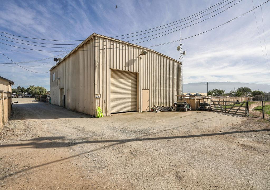 24000 Potter Road Salinas, CA 93908 - Photo 15 of 38 Gallery Image 15