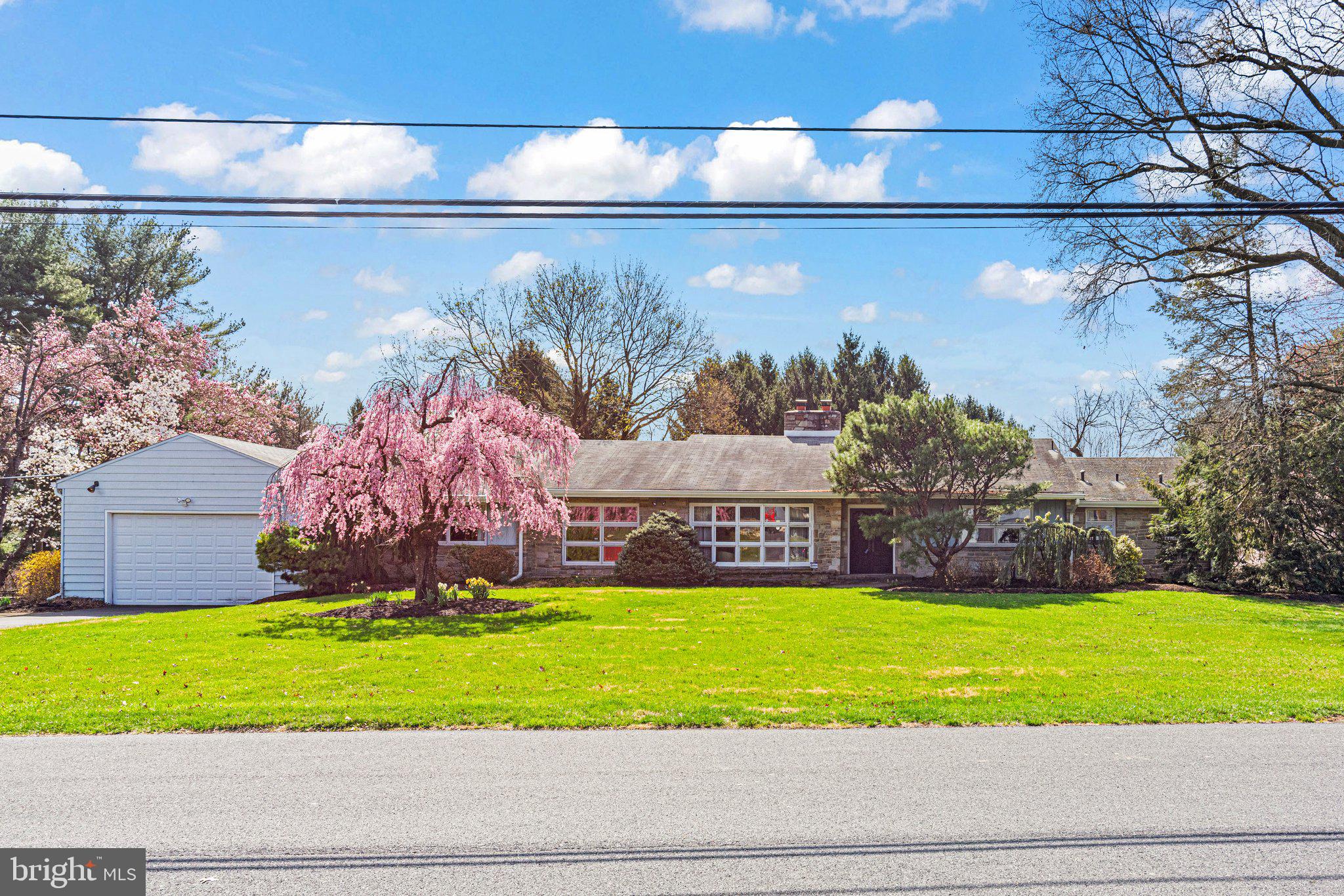 1625 Mitchell Road Harrisburg, PA 17110 - Photo 1 of 38 Gallery Image 1