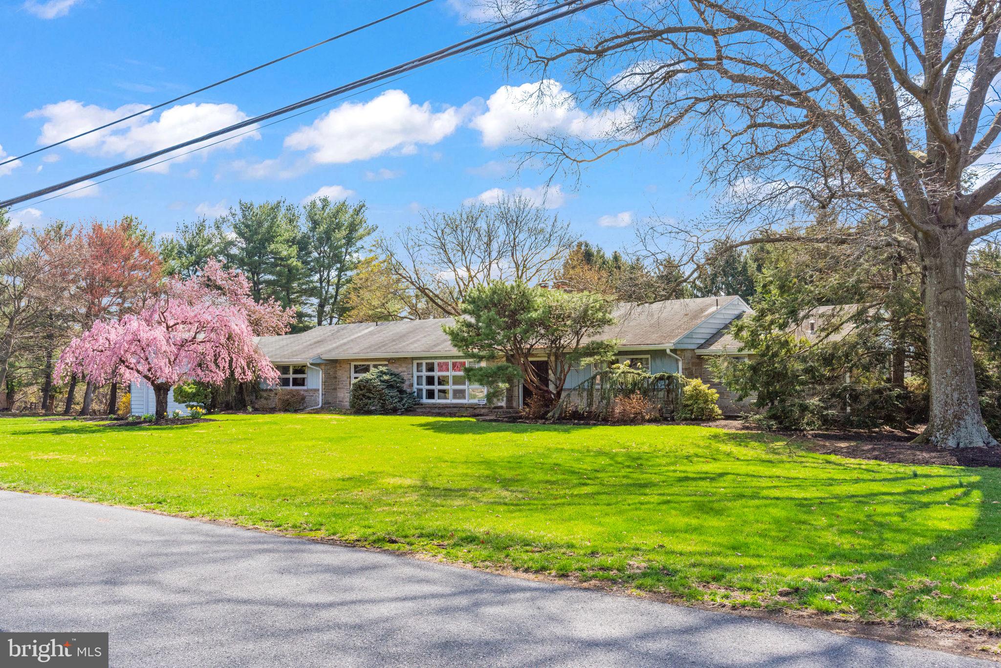 1625 Mitchell Road Harrisburg, PA 17110 - Photo 2 of 38 Gallery Image 2