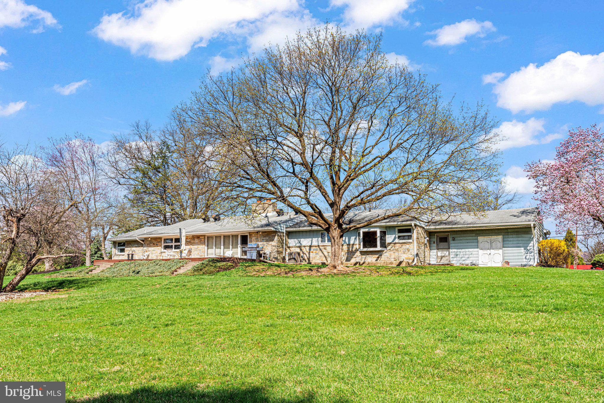 1625 Mitchell Road Harrisburg, PA 17110 - Photo 34 of 38 Gallery Image 34