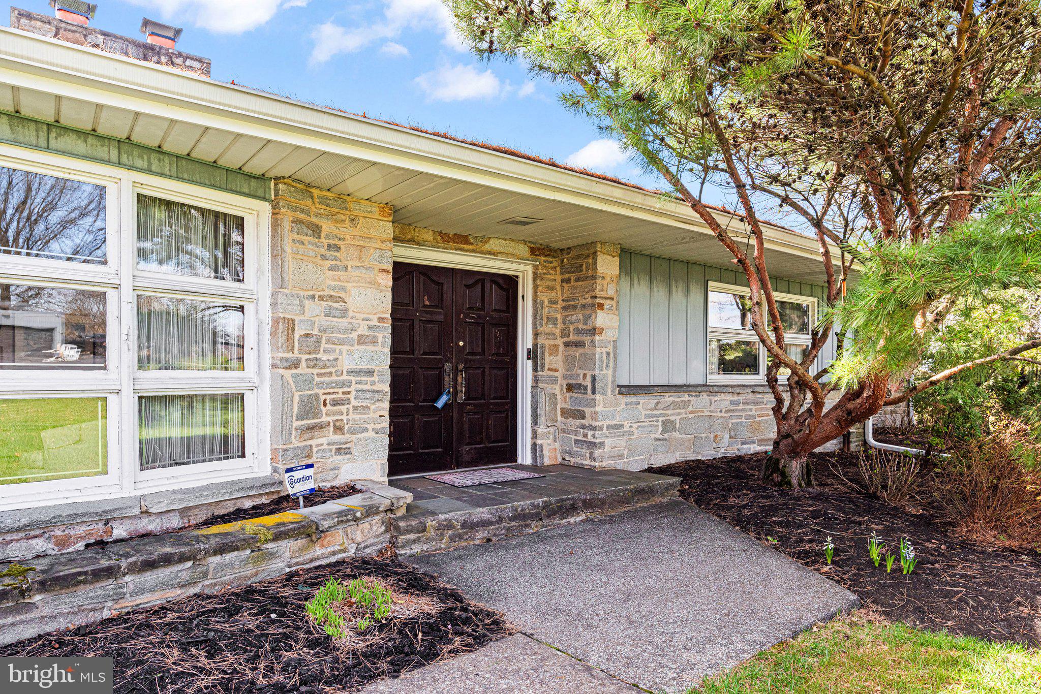 1625 Mitchell Road Harrisburg, PA 17110 - Photo 4 of 38 Gallery Image 4