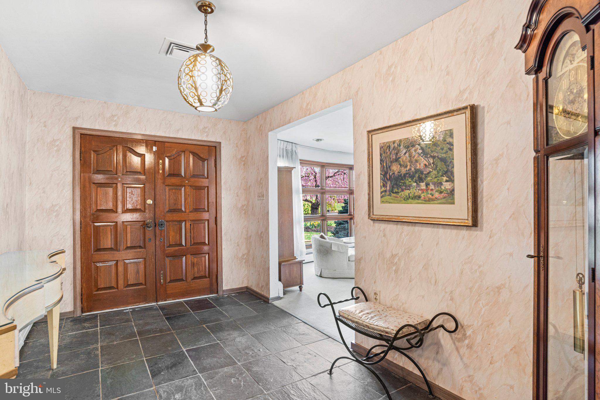 1625 Mitchell Road Harrisburg, PA 17110 - Photo 5 of 38 Gallery Image 5