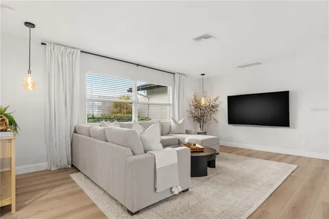 $1,525,000 | 2000 Kansas Avenue Northeast, St. Petersburg, FL 33703