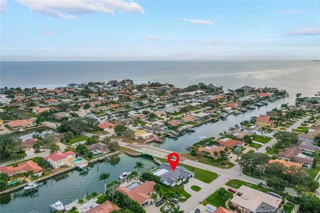 $1,595,000 | 2000 Kansas Avenue Northeast, St. Petersburg, FL 33703
