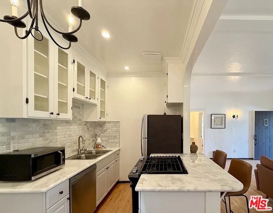 854 4th Street Santa Monica, CA 90403 - Photo 11 of 29