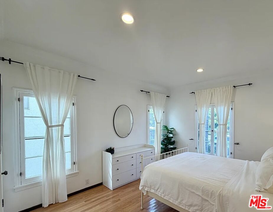 854 4th Street Santa Monica, CA 90403 - Photo 13 of 29