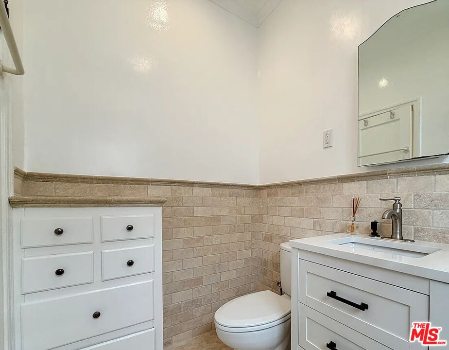 854 4th Street Santa Monica, CA 90403 - Photo 16 of 29
