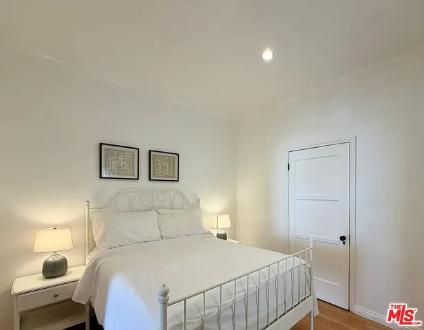 $5,900 | 854 4th Street, Santa Monica, CA 90403