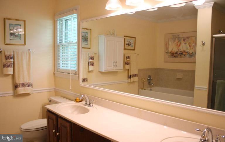 9309 Janphil Lane Springfield, VA 22153 - Photo 11 of 24 Master Bath