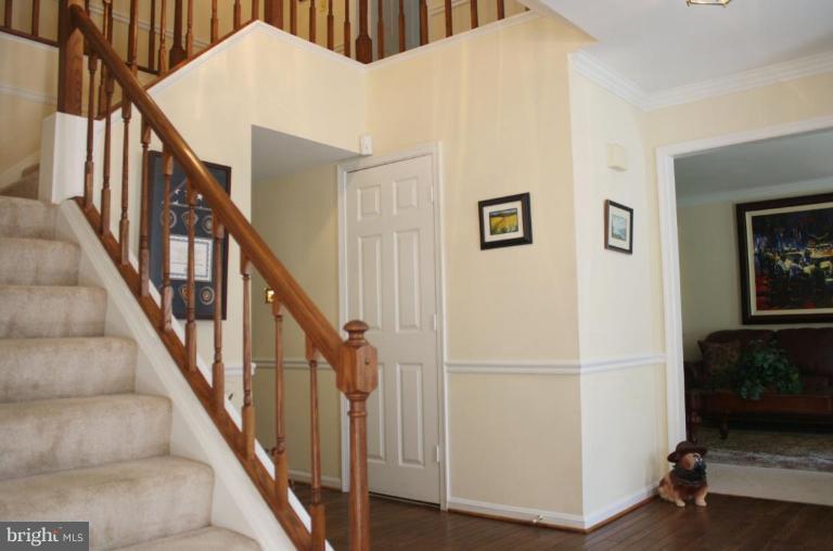9309 Janphil Lane Springfield, VA 22153 - Photo 17 of 24 Entrance / Foyer