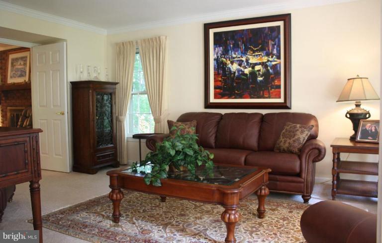 9309 Janphil Lane Springfield, VA 22153 - Photo 18 of 24 Living Room