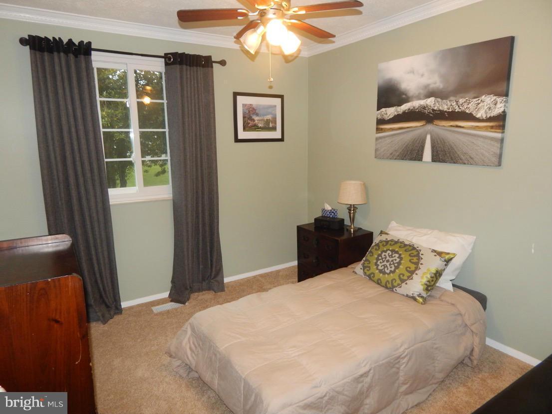 8494 Falling Leaf Road Springfield, VA 22153 - Photo 15 of 25 Bedroom