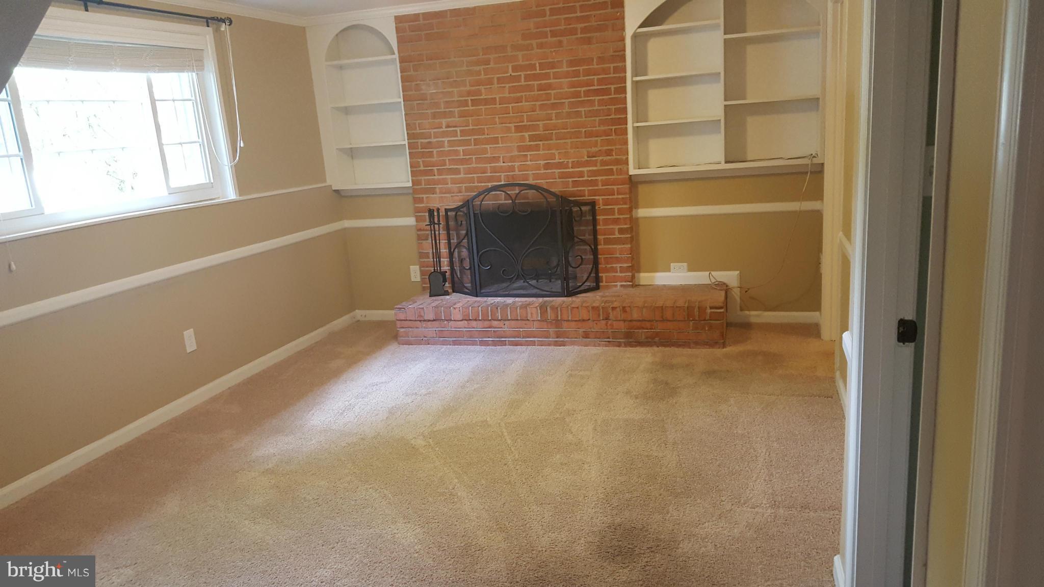 8494 Falling Leaf Road Springfield, VA 22153 - Photo 9 of 25 Family Room