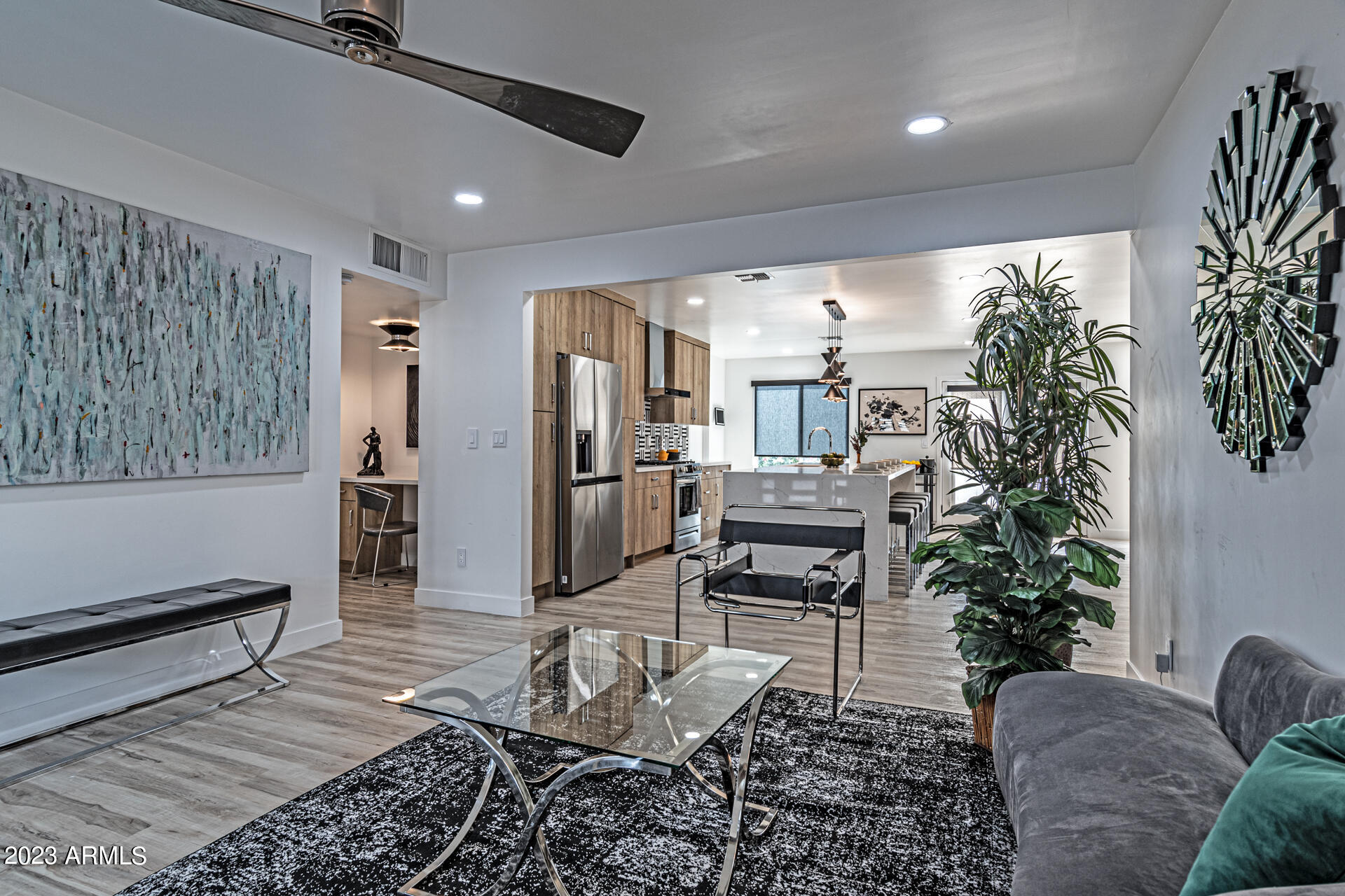 1539 West Puget Avenue Phoenix, AZ 85021 - Photo 8 of 27 a living room with furniture