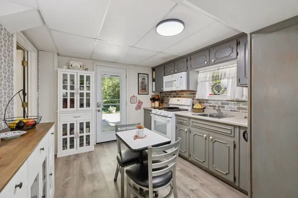 $459,900 | 1048 Highway 100, Centerville, TN 37033
