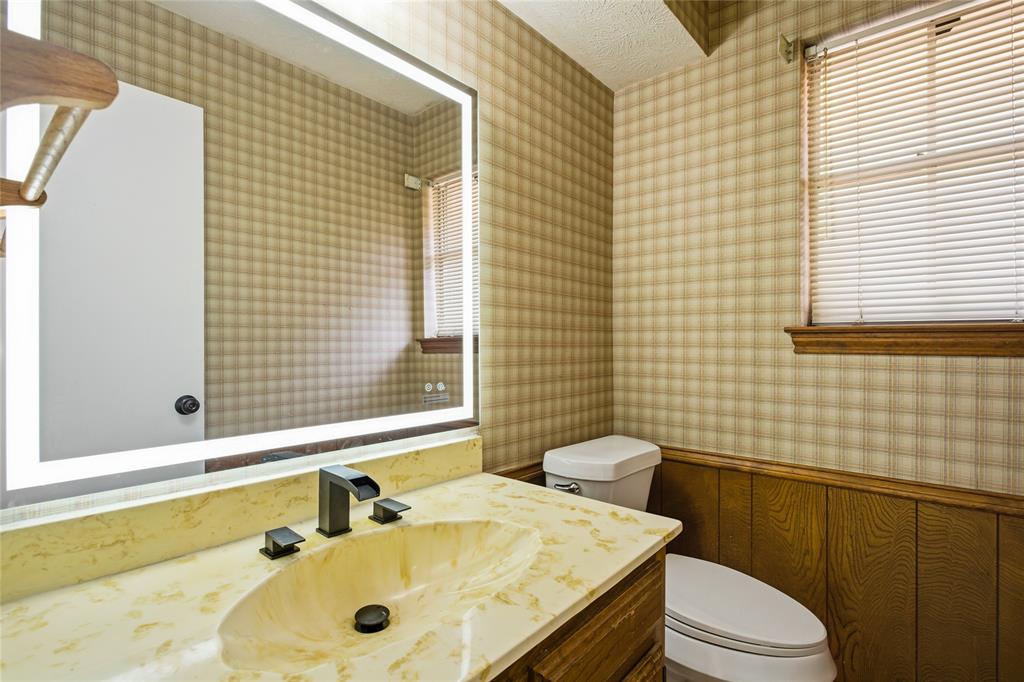 2012 Cross Bend Road Plano, TX 75023 - Photo 22 of 38