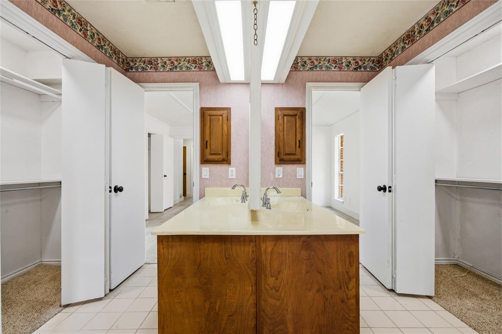 2012 Cross Bend Road Plano, TX 75023 - Photo 25 of 38